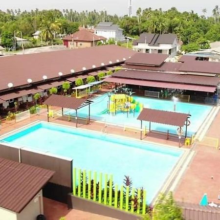 Asfa D Village - Resort - Homestay - Family Room Kemasik ภายนอก รูปภาพ