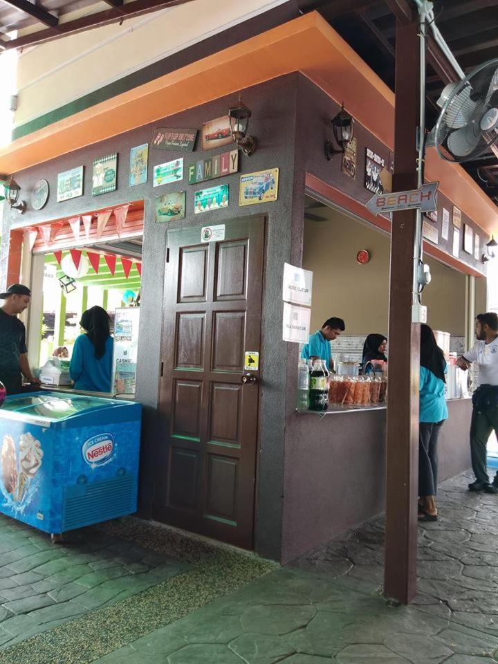 Asfa D Village - Resort - Homestay - Family Room Kemasik ภายนอก รูปภาพ